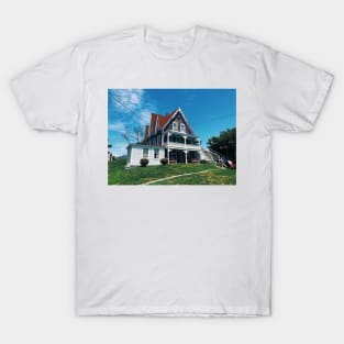 Seaside New England Beach House T-Shirt